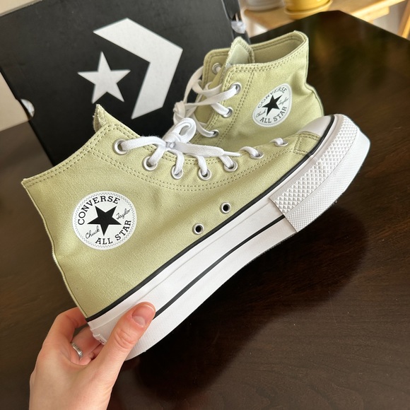Converse Shoes - ❌SOLD❌Converse Chuck Taylor All Star Lift Platform Canvas